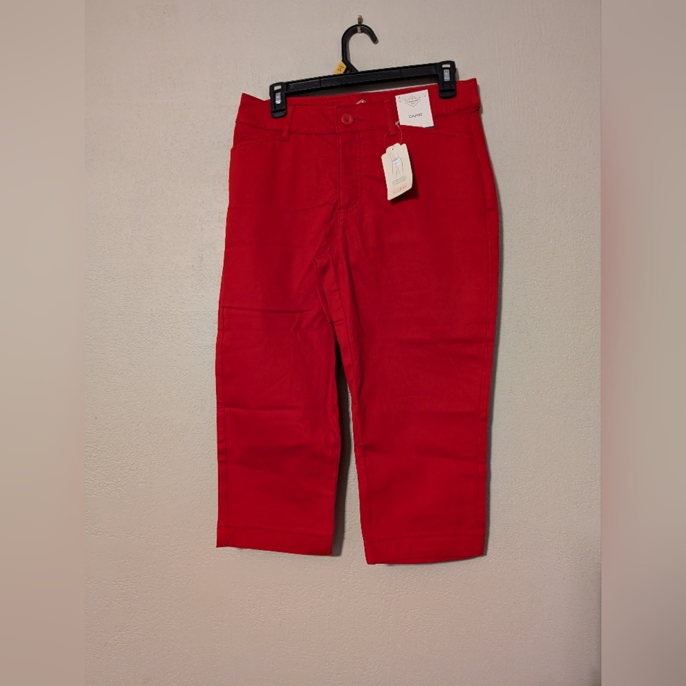 St John's Bay Capris!